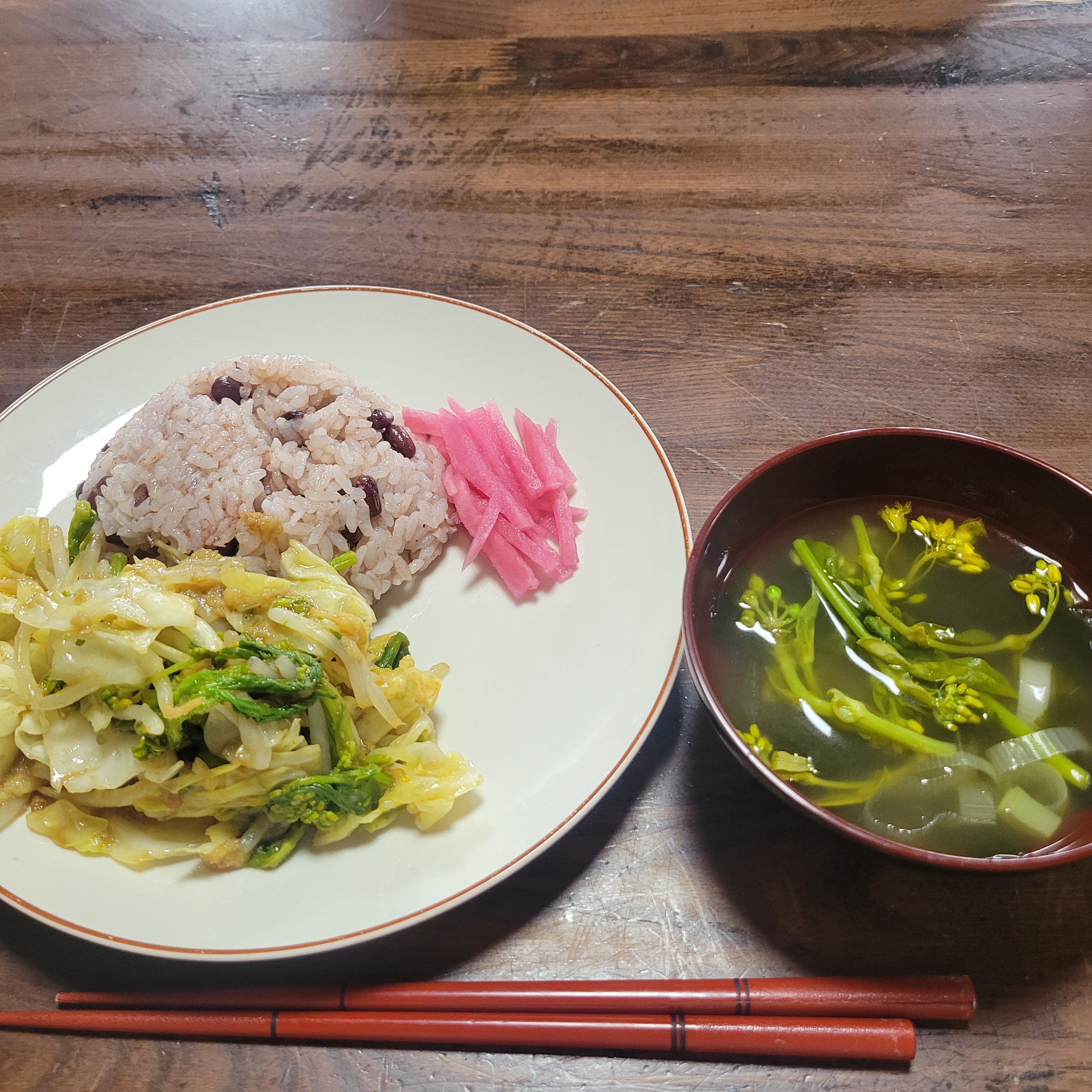 心を込めた手作り昼ごはんがつなぐ仲間たち